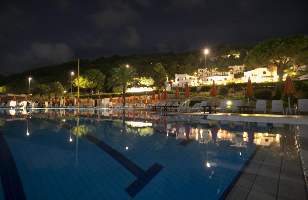 Cala Di Mola 4*