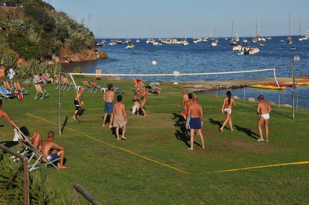 Cala Di Mola种族隔离