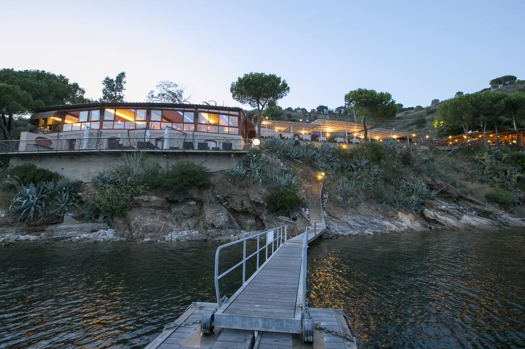 Cala Di Mola种族隔离